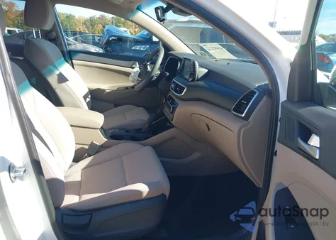 2020 Hyundai Tucson Sel z USA, uszkodzony, nr VIN KM8J3CAL9LU205735